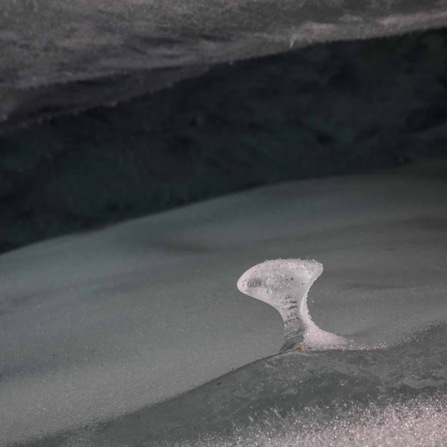 Concrétion de fonte (fusion) dans la grotte des Ormonans, aux Diablerêts. 10 décembre 2022.