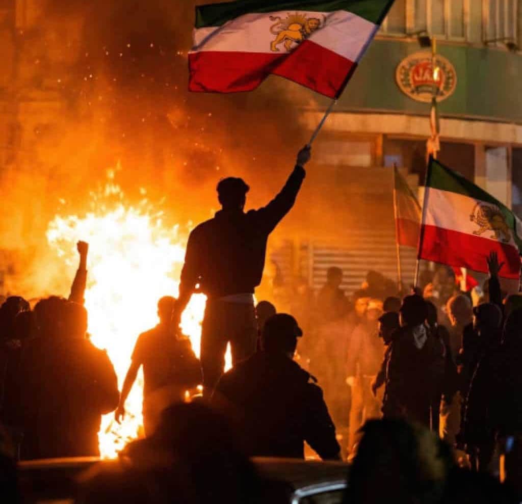 Déclaration pour la vie et la dignité du peuple iranien